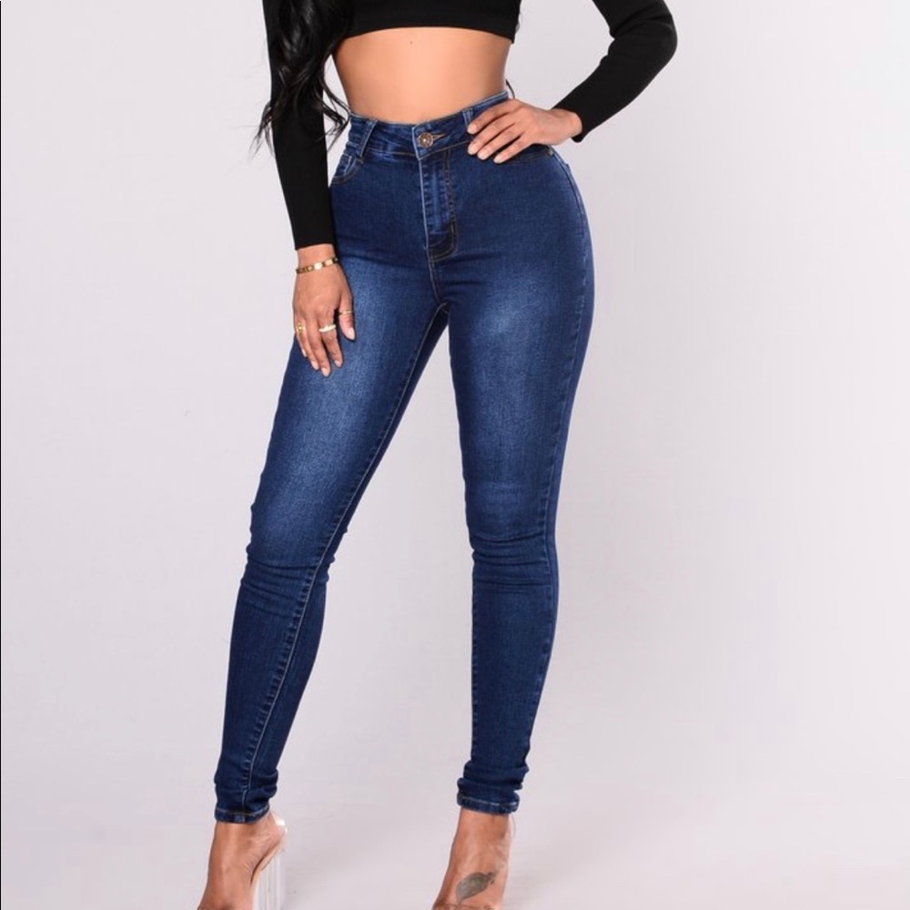 BRAND NEW Fashion Nova High rise jeans